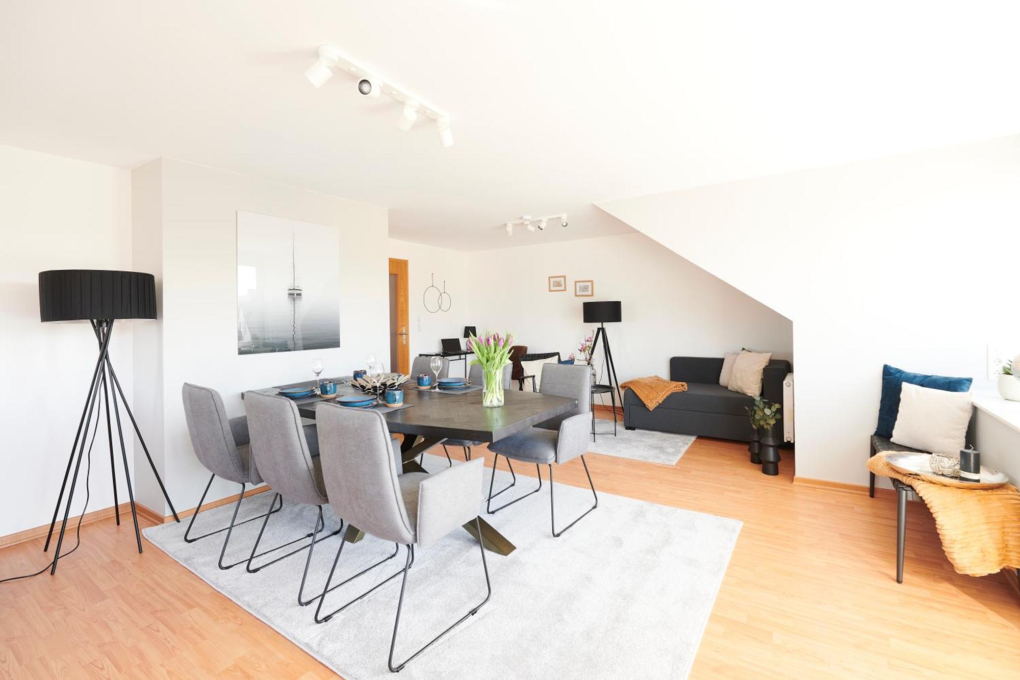 Appartement Grosszuegig & Stilvoll Parkplatz ,ruhige Lage, 5 Personen, Langzeit Paderborn