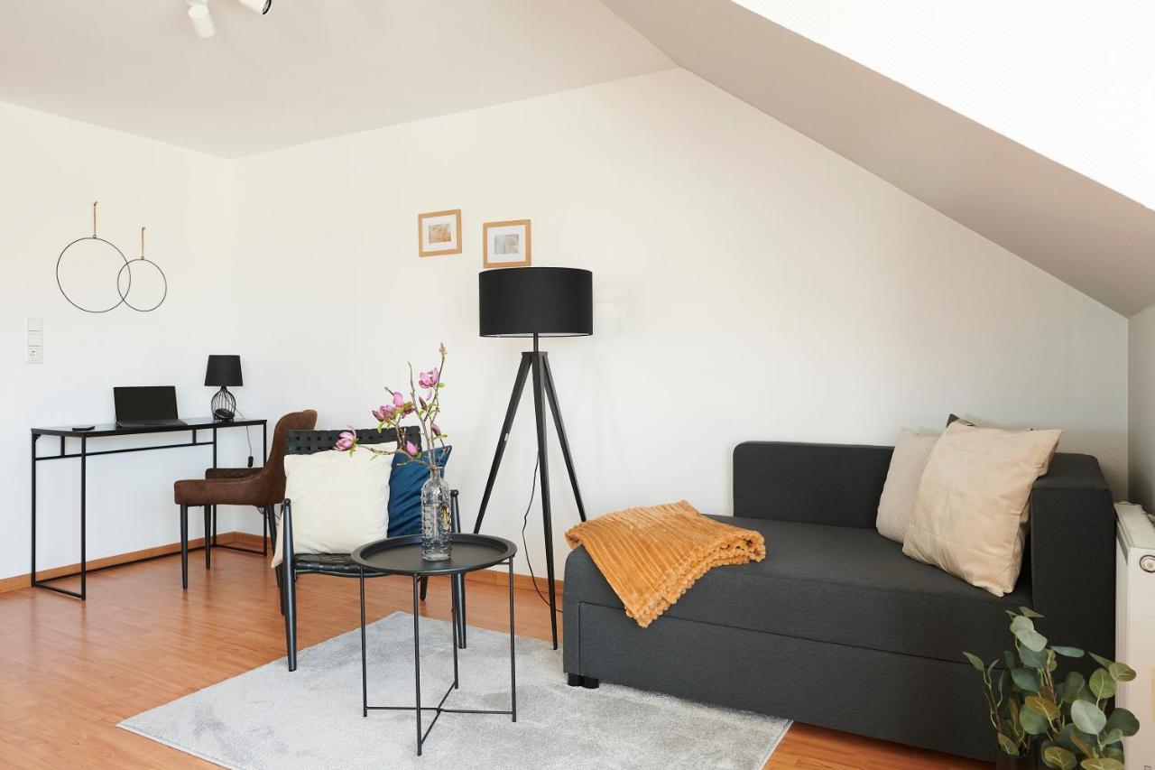 Grosszuegig & Stilvoll Parkplatz ,ruhige Lage, 5 Personen, Langzeit Apartment *