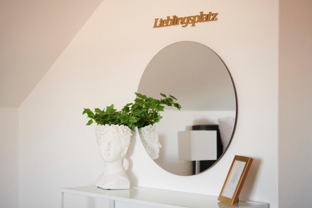 Grosszuegig & Stilvoll Parkplatz ,ruhige Lage, 5 Personen, Langzeit Apartment Paderborn